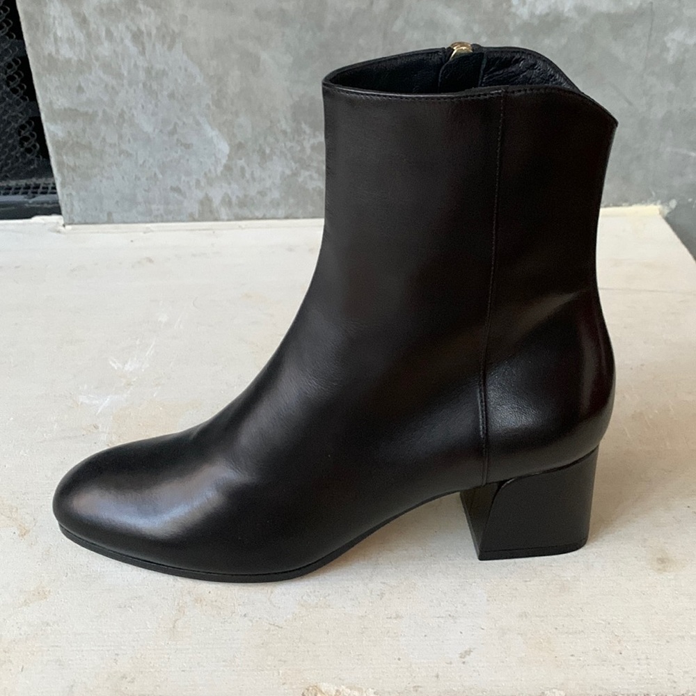 Unique heel ankle boots hand made in Italy by M Gemí